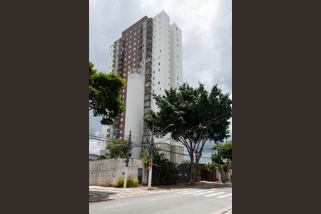 Apartamento para alugar com 47m², 2 quartos e 1 vaga Apartamento para alugar com 47m², 2 quartos e 1 vagaFachada