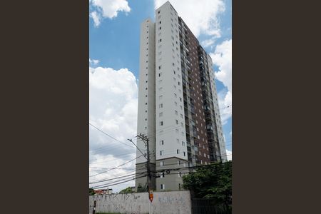 Apartamento para alugar com 47m², 2 quartos e 1 vaga Apartamento para alugar com 47m², 2 quartos e 1 vagaFachada