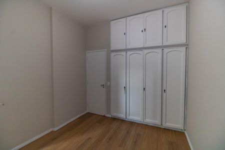 Apartamento para alugar com 136m², 4 quartos e 1 vaga Apartamento para alugar com 136m², 4 quartos e 1 vagaSuíte