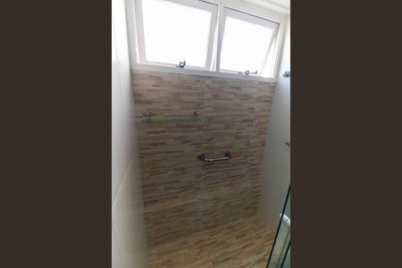 Apartamento para alugar com 136m², 4 quartos e 1 vaga Apartamento para alugar com 136m², 4 quartos e 1 vagaBanheiro da Suíte