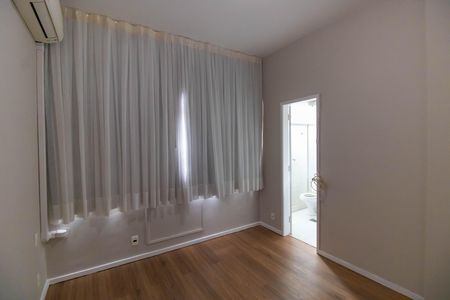 Apartamento para alugar com 136m², 4 quartos e 1 vaga Apartamento para alugar com 136m², 4 quartos e 1 vagaSuíte