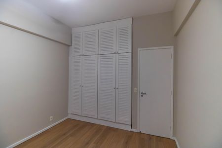 Apartamento para alugar com 136m², 4 quartos e 1 vaga Apartamento para alugar com 136m², 4 quartos e 1 vagaQuarto 3