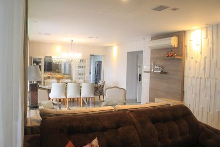 Apartamento para alugar com 179m², 3 quartos e 3 vagasSala