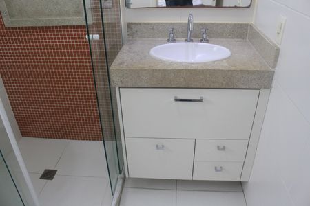Apartamento para alugar com 179m², 3 quartos e 3 vagasBanheiro da Suíte 2