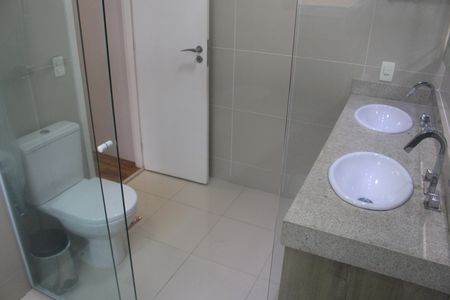 Apartamento para alugar com 179m², 3 quartos e 3 vagasBanheiro da Suíte 1