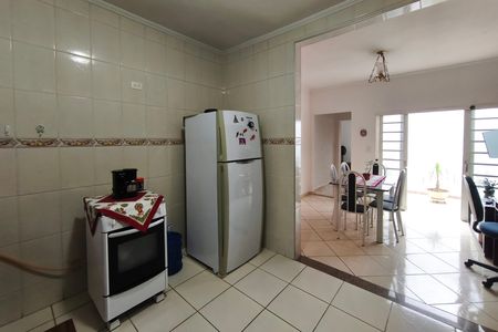 Casa à venda com 118m², 2 quartos e 2 vagas Casa à venda com 118m², 2 quartos e 2 vagasCozinha