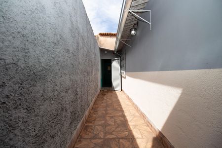 Casa para alugar com 140m², 3 quartos e 4 vagas Casa para alugar com 140m², 3 quartos e 4 vagasCorredor