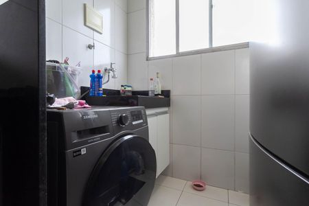 Apartamento à venda com 52m², 2 quartos e 2 vagas Apartamento à venda com 52m², 2 quartos e 2 vagasCozinha e Área de Serviço