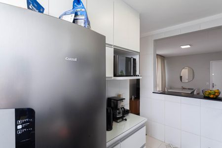 Apartamento à venda com 52m², 2 quartos e 2 vagas Apartamento à venda com 52m², 2 quartos e 2 vagasCozinha e Área de Serviço