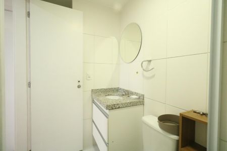Apartamento para alugar com 65m², 2 quartos e 1 vaga Apartamento para alugar com 65m², 2 quartos e 1 vagaBanheiro da Suíte
