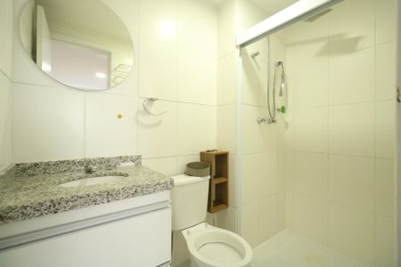 Apartamento para alugar com 65m², 2 quartos e 1 vaga Apartamento para alugar com 65m², 2 quartos e 1 vagaBanheiro da Suíte
