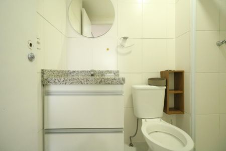 Apartamento para alugar com 65m², 2 quartos e 1 vaga Apartamento para alugar com 65m², 2 quartos e 1 vagaBanheiro da Suíte