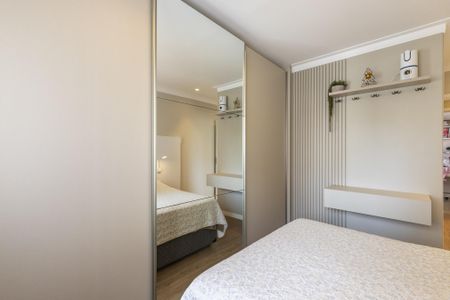Apartamento à venda com 74m², 2 quartos e 2 vagas Apartamento à venda com 74m², 2 quartos e 2 vagasQuarto