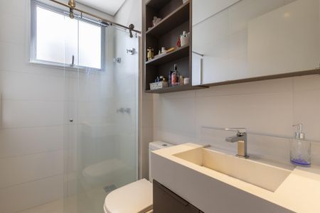 Apartamento à venda com 74m², 2 quartos e 2 vagas Apartamento à venda com 74m², 2 quartos e 2 vagasBanheiro