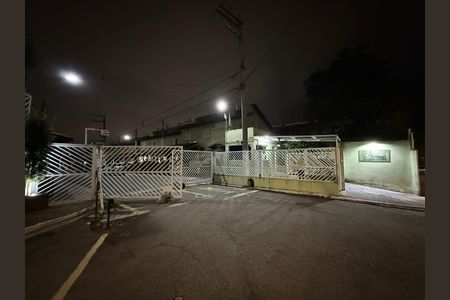 Casa de condomínio para alugar com 100m², 2 quartos e 3 vagas Casa de condomínio para alugar com 100m², 2 quartos e 3 vagasFachada