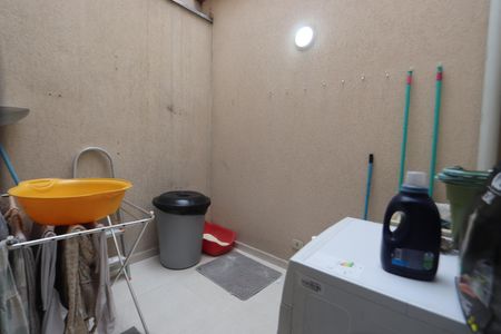 Casa de condomínio para alugar com 61m², 2 quartos e 1 vagaLavanderia