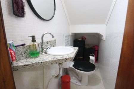 Casa de condomínio para alugar com 61m², 2 quartos e 1 vagaLavabo