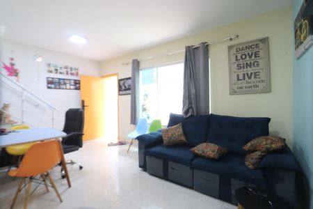 Sala de casa de condomínio para alugar com 2 quartos, 61m² em Vila Ema, São Paulo