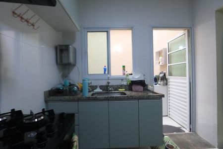 Casa de condomínio para alugar com 61m², 2 quartos e 1 vagaCozinha