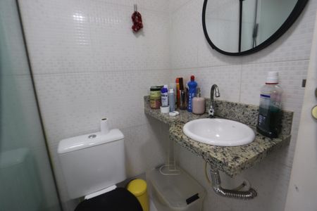 Casa de condomínio para alugar com 61m², 2 quartos e 1 vagaBanheiro da Suíte 1