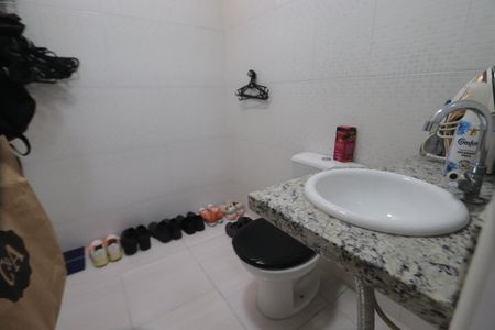 Casa de condomínio para alugar com 61m², 2 quartos e 1 vagaBanheiro da Suíte 2