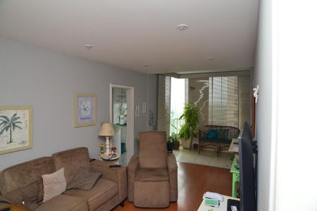 Apartamento à venda com 70m², 1 quarto e 1 vagaSala