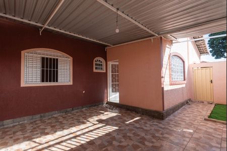 Casa para alugar com 150m², 2 quartos e 1 vaga Casa para alugar com 150m², 2 quartos e 1 vagaGaragem