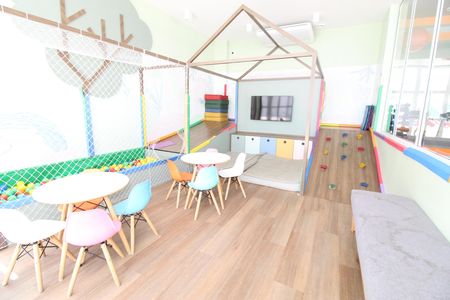 Apartamento para alugar com 75m², 2 quartos e 2 vagasÁrea comum - Brinquedoteca
