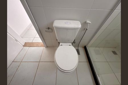 Casa de condomínio para alugar com 300m², 4 quartos e 3 vagas Casa de condomínio para alugar com 300m², 4 quartos e 3 vagasSuíte 3 - Banheiro