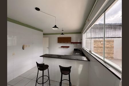 Casa de condomínio para alugar com 300m², 4 quartos e 3 vagas Casa de condomínio para alugar com 300m², 4 quartos e 3 vagasCozinha