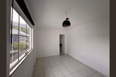 Casa de condomínio para alugar com 300m², 4 quartos e 3 vagas Casa de condomínio para alugar com 300m², 4 quartos e 3 vagasSuíte 3