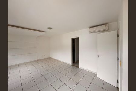 Casa de condomínio para alugar com 300m², 4 quartos e 3 vagas Casa de condomínio para alugar com 300m², 4 quartos e 3 vagasSuíte 1