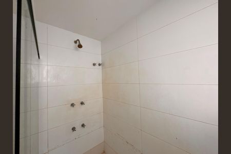 Casa de condomínio para alugar com 300m², 4 quartos e 3 vagas Casa de condomínio para alugar com 300m², 4 quartos e 3 vagasSuíte 1 - Banheiro