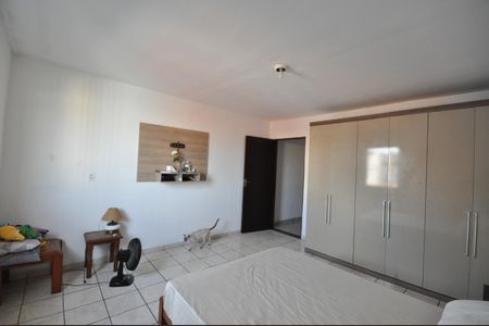 Casa à venda com 320m², 4 quartos e 1 vagaQuarto 1