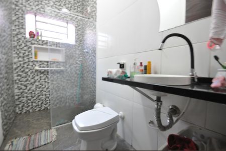 Casa à venda com 320m², 4 quartos e 1 vagaBanheiro 2