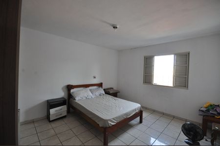 Casa à venda com 320m², 4 quartos e 1 vagaQuarto 1
