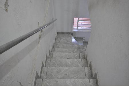 Casa à venda com 320m², 4 quartos e 1 vagaEscada