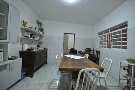 Casa à venda com 320m², 4 quartos e 1 vagaCopa