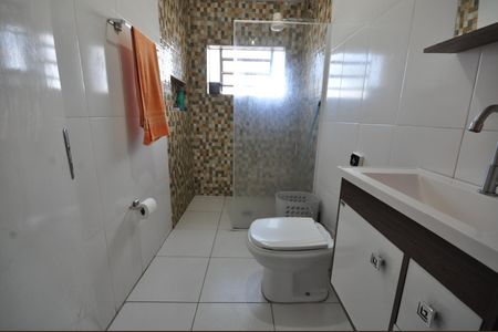Casa à venda com 320m², 4 quartos e 1 vagaBanheiro 1