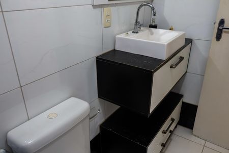 Apartamento para alugar com 57m², 2 quartos e 1 vaga Apartamento para alugar com 57m², 2 quartos e 1 vagaBanheiro