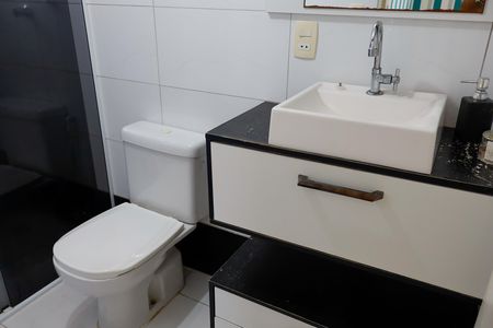 Apartamento para alugar com 57m², 2 quartos e 1 vaga Apartamento para alugar com 57m², 2 quartos e 1 vagaBanheiro