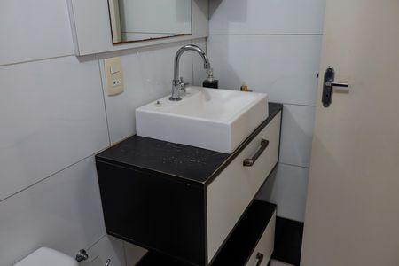 Apartamento para alugar com 57m², 2 quartos e 1 vaga Apartamento para alugar com 57m², 2 quartos e 1 vagaBanheiro