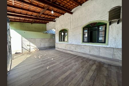 Casa para alugar com 45m², 2 quartos e 1 vaga Casa para alugar com 45m², 2 quartos e 1 vagaGaragem