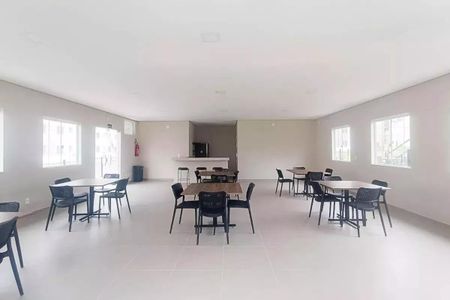 Apartamento para alugar com 46m², 2 quartos e 1 vaga Apartamento para alugar com 46m², 2 quartos e 1 vagaÁrea comum - Salão de festas