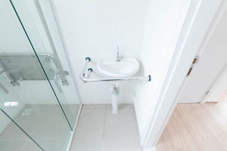 Apartamento para alugar com 46m², 2 quartos e 1 vaga Apartamento para alugar com 46m², 2 quartos e 1 vagaBanheiro