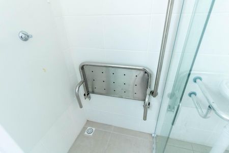 Apartamento para alugar com 46m², 2 quartos e 1 vaga Apartamento para alugar com 46m², 2 quartos e 1 vagaBanheiro