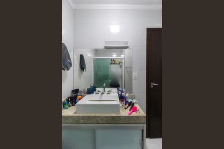Casa à venda com 133m², 3 quartos e 3 vagas Casa à venda com 133m², 3 quartos e 3 vagasBanheiro Social