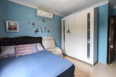Casa à venda com 133m², 3 quartos e 3 vagas Casa à venda com 133m², 3 quartos e 3 vagasQuarto 1