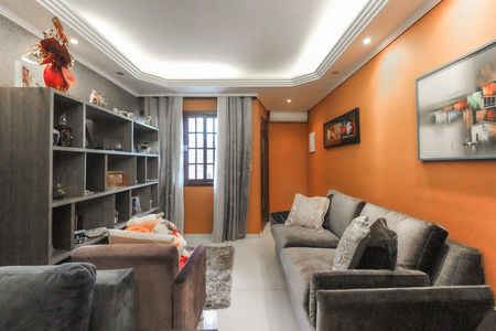 Casa à venda com 133m², 3 quartos e 3 vagas Casa à venda com 133m², 3 quartos e 3 vagasSala