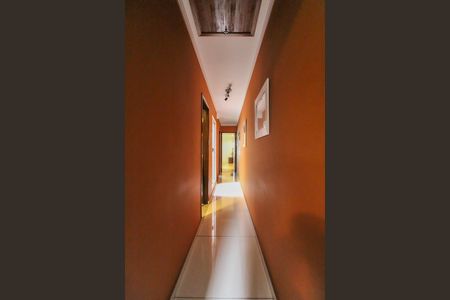 Casa à venda com 133m², 3 quartos e 3 vagas Casa à venda com 133m², 3 quartos e 3 vagasCorredor
